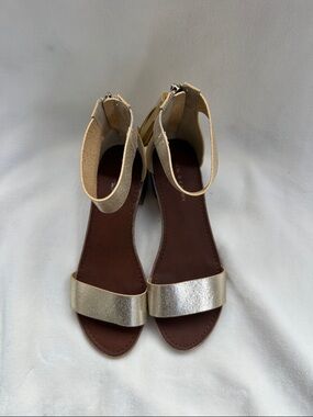 Rock and Candy Metallic Gold Ankle-Strap Women’s Sandals 8 1/2